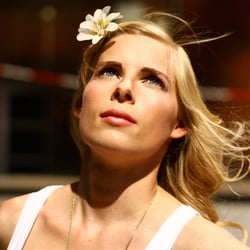 Beauty-Shooting aus der Neujahrsverlosung 2011/2012 – hier: Gewinnerin Valérie