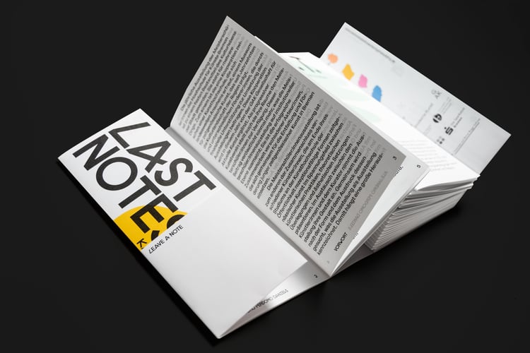 Ausstellungskatalog: Last notes before entering the building