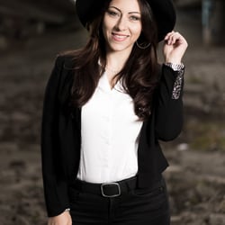 Brückenkopf_Lutherstadt Wittenberg – Modell: Alexandra Ott – Foto: Carsten Stolze – Make-up: Jeanin Munoz