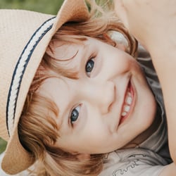 Babybauchshooting mit Geschwistern