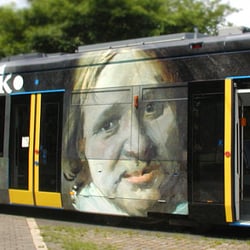 Straßenbahnwerbung Museumslandschaft Hessen Kassel
