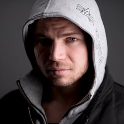 Yann04