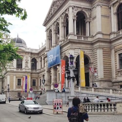 Beflaggung Universität Wien