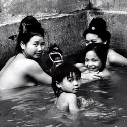 Bathing Thai-Family – Son La – Vietnam – Asia