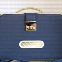 Akkord U 62 Radiohandtasche dunkelblau-beige back