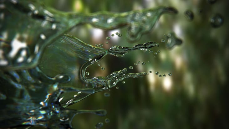 Handgearbeitetes Wasser