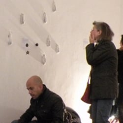 Besucher bei der Benutzung der Soundmixer