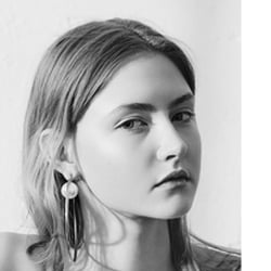 ©VOETTER lend me your ear3 web
