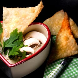 Champignons-Creme mit Strudelgebäck