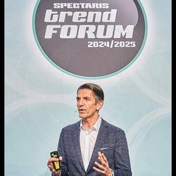 Führung mit Wertschätzung – Deniz Aytekin – Deutschlands Schiedsrichter des Jahres 2024