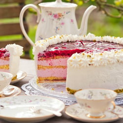 Food – Himbeersahne und Biskuit