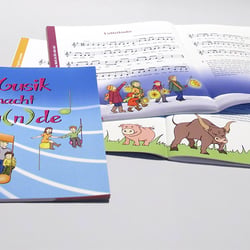 Layout, Illustration und Covergestaltung eines Liederbuchs