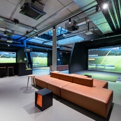 Seven Tees Indoor Golf & Bar München