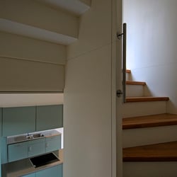 Treppe und Küche