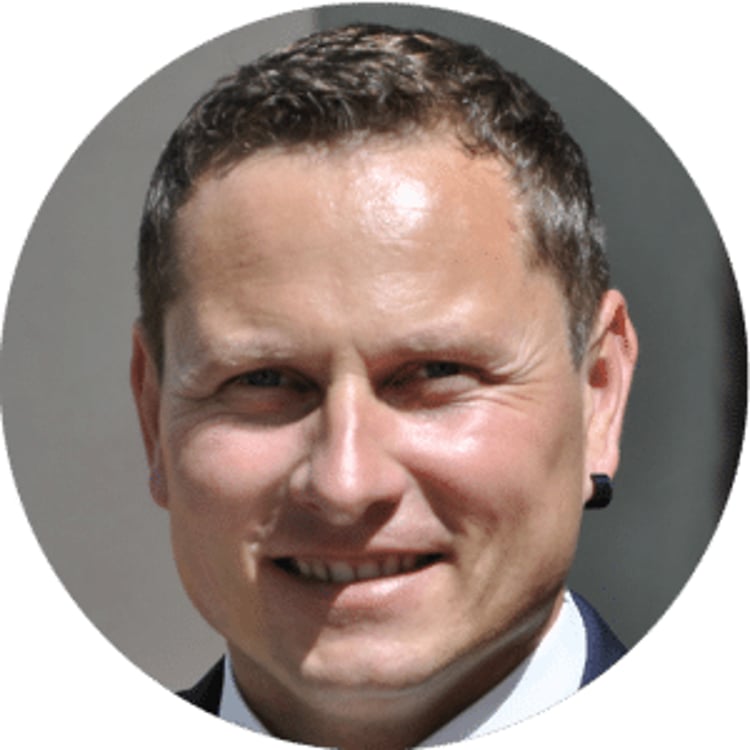 Dirk Fischer