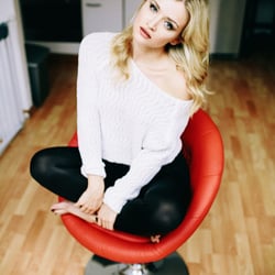 SabrinaGuthier ModelG-1030-finalweb