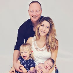 Familienfoto im Studio