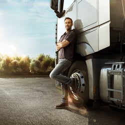 LKW 0028−6
