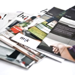 beQ, Editorial