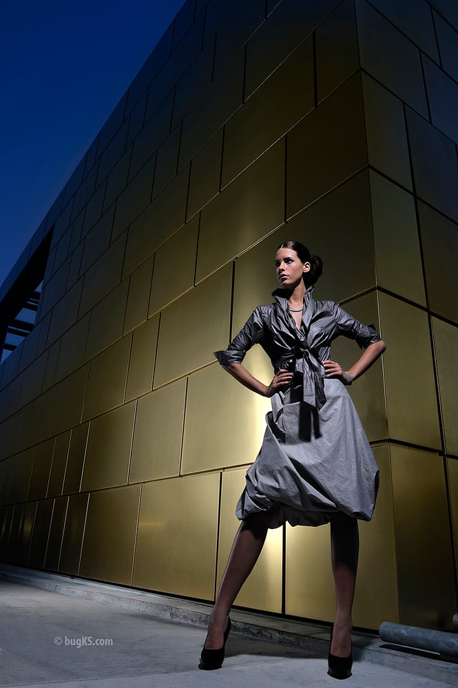 Mode on location; Mode: iosoy; H&M: Ivanka Radan; Model: Julia