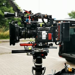 Steadicam Operator Kamera Setup RED MOSNTRO TV Serie Neuland