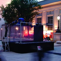 MOVING GALLERY. Performance 2001 – 2003
