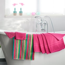 Home/Livingfotografie  – Schoener Wohnen – Badezimmer-Handtuecher