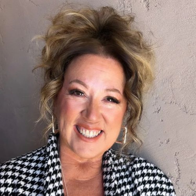 Tracy Cavelli