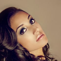 Make Up Artist
