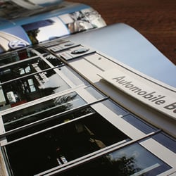 Konzept und Design einer Unternehmenschronik eines Autohauses