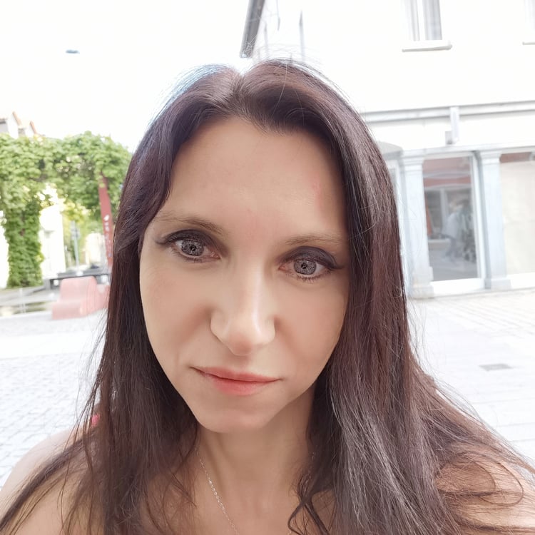 Corina Groß