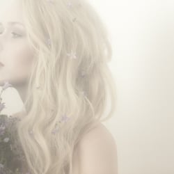 Make Up: Anna Tsoulcha Fotograf: Patrizia Doubek