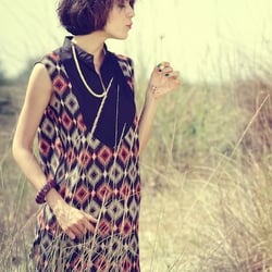 Eva Harris for Suhu Fashion in „Beach Baby“