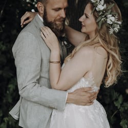 Ein Mix zwischen Romantisch und Boho Braut