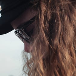 woman with sunglasses