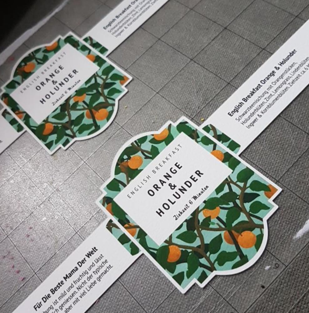 Ein Prototyp des Labels frisch aus der Schneidemaschine