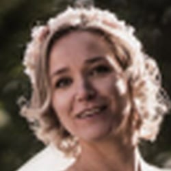 https://www.winkelundblick.de/hochzeitsfotograf-in-plauen/