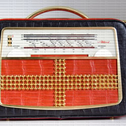 Radiohandtasche Akkord U61 schwarz-rot, Rock ’n Roll