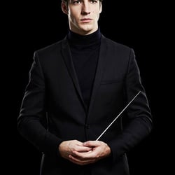 Lorenzo Viotti – Conductor