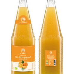 Etiketten Dr. Rubenbauers Bio-Orangensaft appliziert
