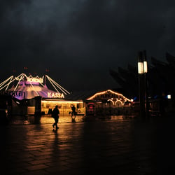 Aufziehender Sturm über dem Zirkus Roncalli, Bremen