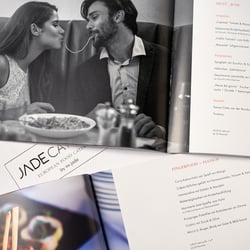 Broschüre – edler Catering Katalog – mit Sonderfarbe, Goldfolie und Blindprägung
