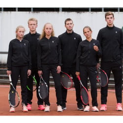 Katalog Nike 2018 – Nike Court Team Wear