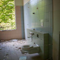 Misplaced Souls: UrbEx Photography