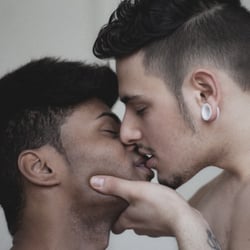 kiss