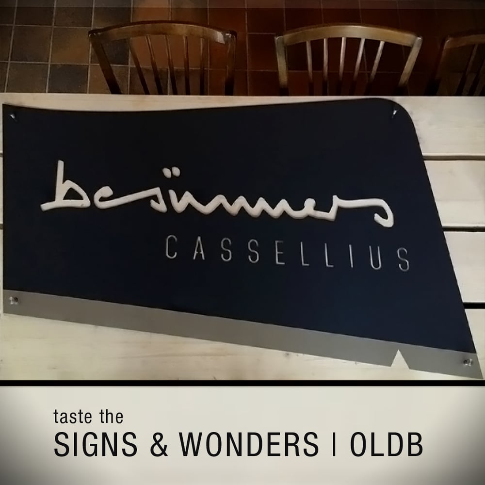 besünners – CASSELLIUS / Restaurantschild – Lasercut – brüniertes Metall