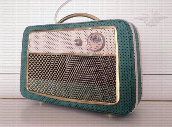 Radiohandtasche, UKW-Solar-Radio, ursprünglich ein Akkord U62