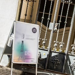 ZD Referenz-YogaPresent Plakat