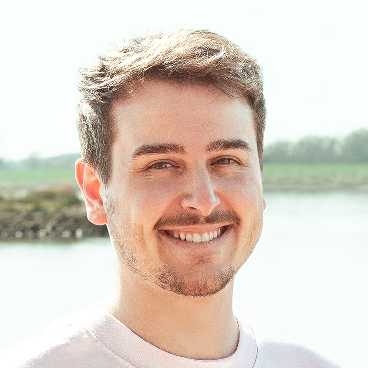 Tobias Selker