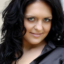 Amalia19